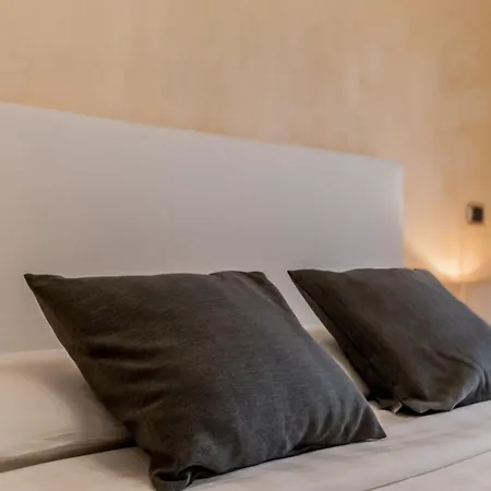 - Pietra Apartment