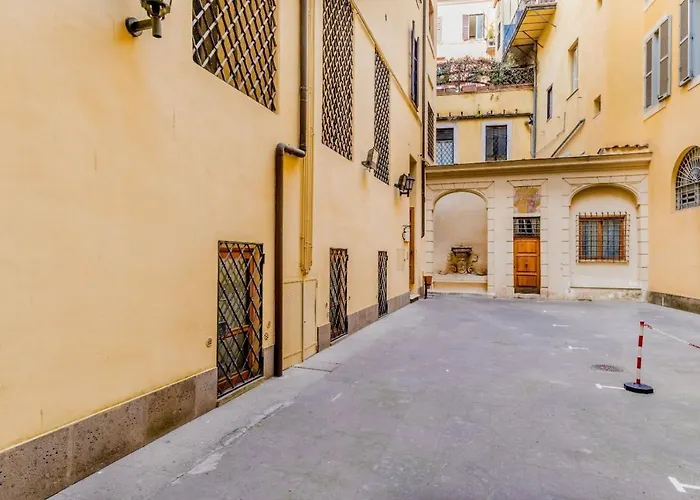 - Pietra Apartment Rome